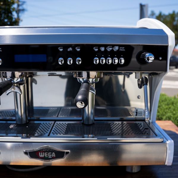 Pre-Loved Wega Polaris Tron Coffee Machine – White | As New