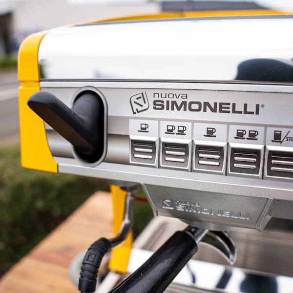Pre Loved Nuova Simonelli Appia II 2 Group – 10 Amp – Tall Cup – Custo