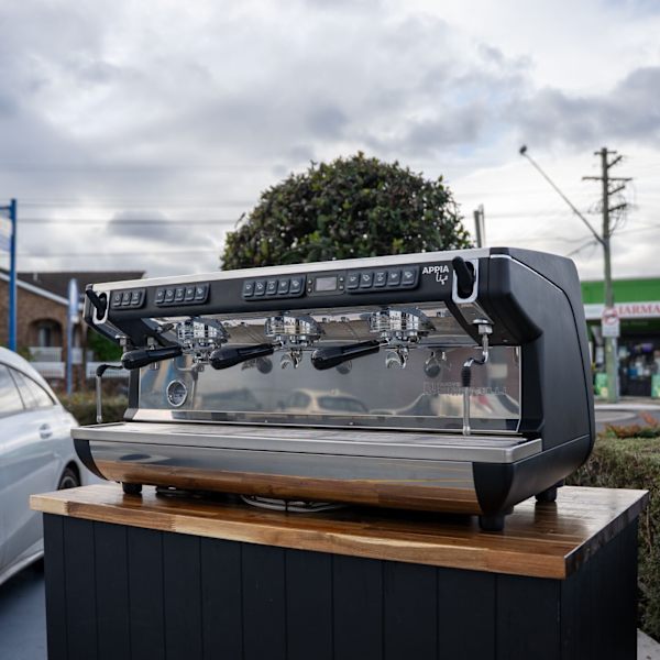 Pre Loved 3 Group Nuova Simoneli Appia XT Commercial Coffee Machine