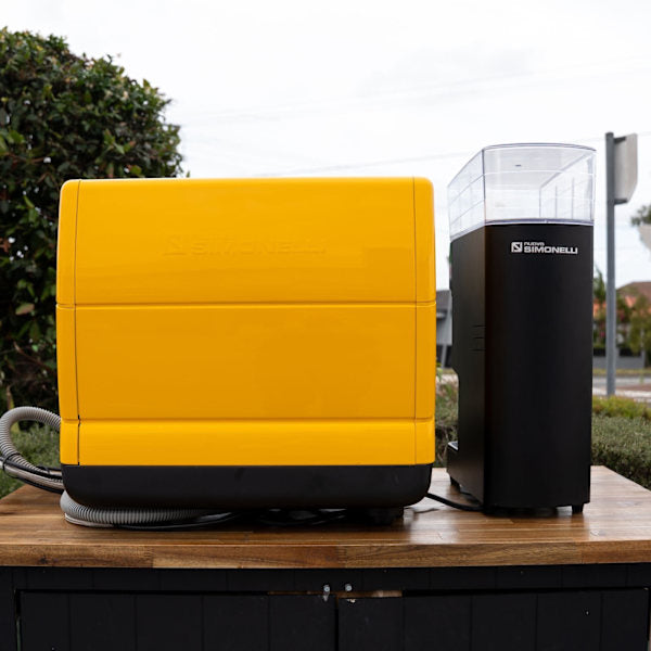Ex-Demo Appia Compact + Mythos One Grinder Media Event Package