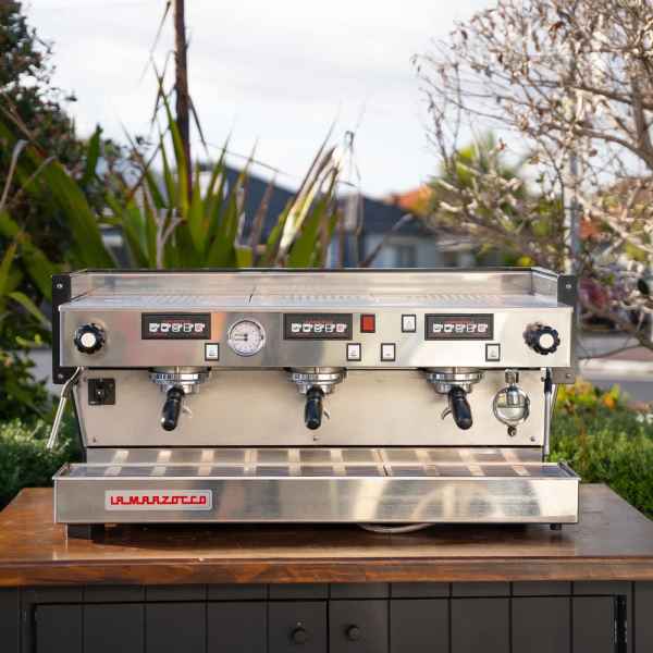 Immaculate La Marzocco Linea — 3-Group AV Tall Cup, Pre-Owned