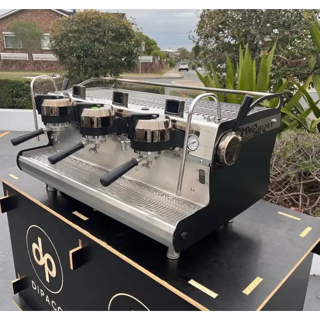 CUSTOM Ex Demo Synesso MVP HYDRA 3 Group Commercial Coffee